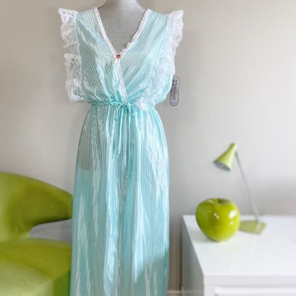 Nwt vintage lingerie teal nightgown chemise. Sea foam vintage dressing gown - Picture 6 of 15